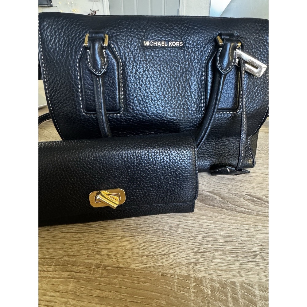 Michael Kors Large Satchel Black Pebbled Leather w Gold And Wallet EUC PT2